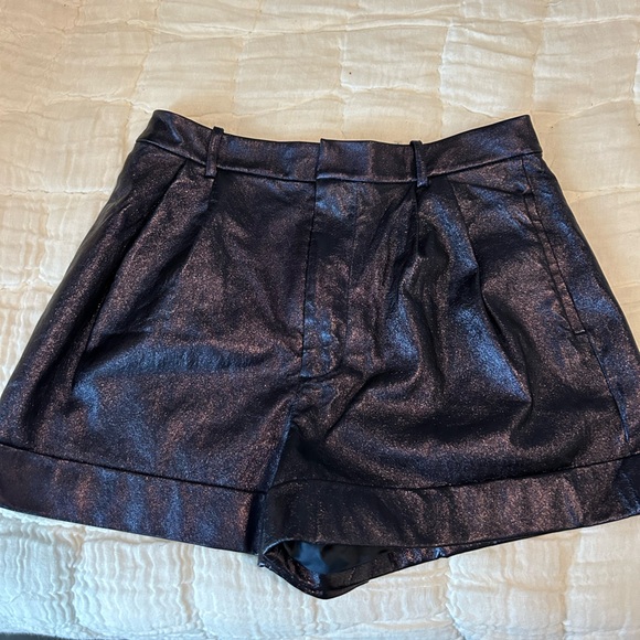 alice + olivia Conry Short in Navy - Picture 5 of 10